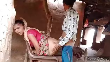 Desi Village Bhabhi Painfull Anal Fucking on a Chair Update