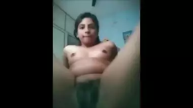 Indian young College Girl skype chating with his Boyfriend 