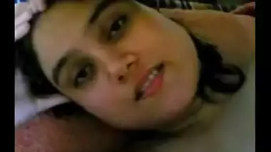 Amateur college girl enjoys a home sex session with her senior