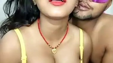 Rinidi Couples Fun in Live