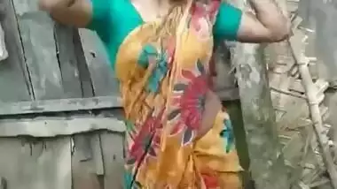 Sexy naval big boob babe bangla babe dancing