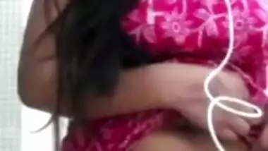 Dazzling Desi mom knows clients love hairy pussy so she shows her one