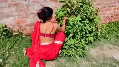 18 Year Old Indian Girl Outdoor Garden Clean After Sex With Boss With Clear Hindi Voice