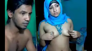 Gorgeous hyderabadi muslim girl first time home sex with lover