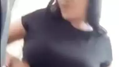 Sweety at last Fully Shown her Deep navel ! ENJOY THE SLUT