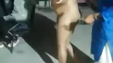 Desi girl very hot dance