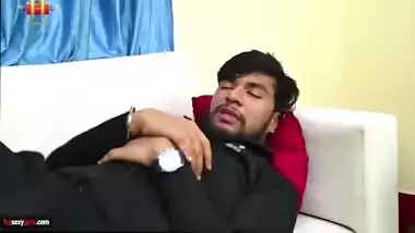 Hot Naukrani Ke Sath Romance Softcore Hindi Short Film - S2