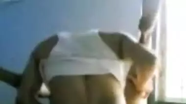 English Girl Lip Massage.