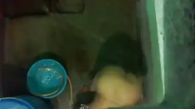 Neighborhood aunts bath