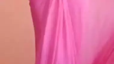 Indian saree girl nude strip