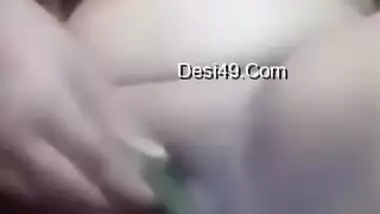 Today Exclusive- Horny Desi Bhabhi Masturbating