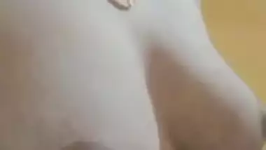 Indian girl topless sex chat with lover