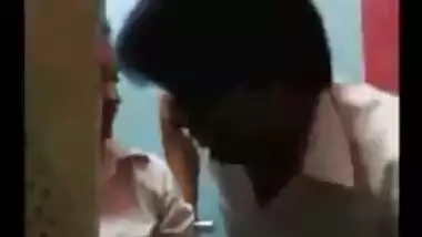 Hot new daring Desi cafe sex MMS video scandal