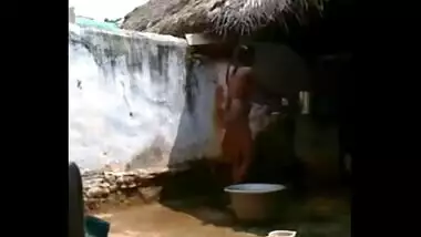 Indian village sister’s bath captured by her cousin