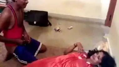 Hindustani kaamwali ke hardcore fuck ka group threesome