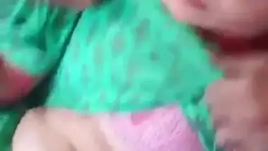 Paki bhabhi boob press boss by in car