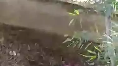 Bhabhi Caught Outdoor Fucking