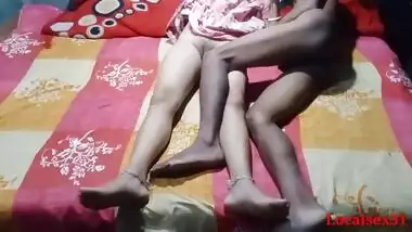 Village Bengali girl pleases Desi boyfriend with XXX handjob and sex