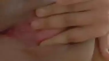 Beautiful maal wet pussy