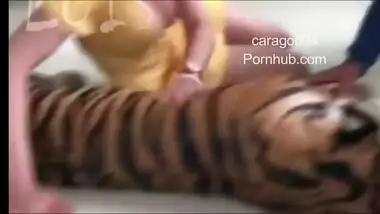 Hot Teenage Girl Got Accidentally Boobs Cleavage & Downblouse