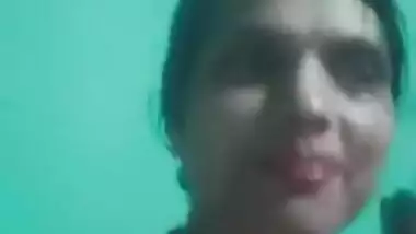 Desi village bhabi show her nude
