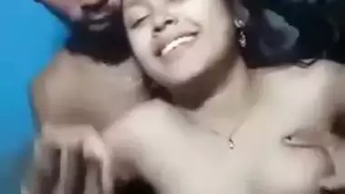 Guy bangs Desi girlfriend's twat in XXX porn he does to leak to the web