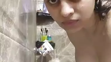Indian shower gel nude bath viral hot girlfriend