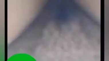 Mallu Bhabi showing Puss