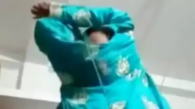 Village Bhabhi Shows Her Boobs and Pussy