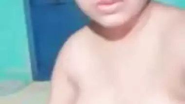 Sexy Desi Girl Fingering New Leaked Clip