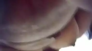 Lovely slimfit girl in bathroom showing her nude mms vid