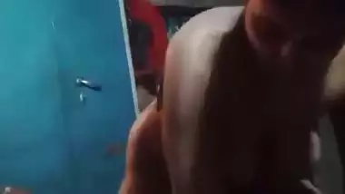 Man record’s his desi porn with his wife for fun