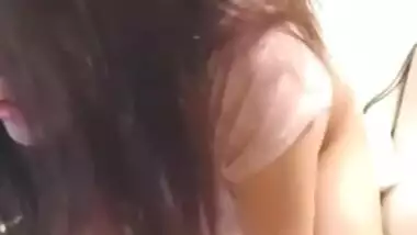 Indian babe plays with herself on webcam 