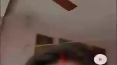 Indian webcam model shows up her XXX boobies in a private sex show