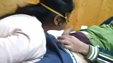 Devar Bhabhi In Mere Pati Ka Randi Baj Dost Ki Land Chuswa Di Hotel Room Pe , Paisa Udhar Lene K Liye