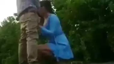 Desi mms sex! Indian cheating wife caught fucking on road after date