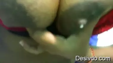 Desi Indian gf Shilpa milking boobs n recording
