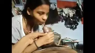Bhabi Giving Cock Sucking