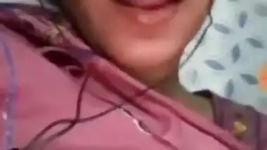 Attractive Desi sexpot with big XXX tits gently touches own sweet clit