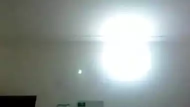 Sexy Pakistani girl showing her nude body on cam