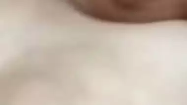 Huge boobs Indian aunty crushing her breast MMS