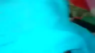 Desi cutie is fucked by XXX lover on camera in homemade MMS video