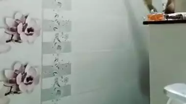 Pregnant Actress Swathi Naidu Bathing