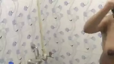 Cute Telugu Girl Bathing New CLip