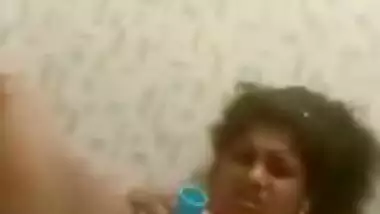 Horny Indian Bhabhi masturbation